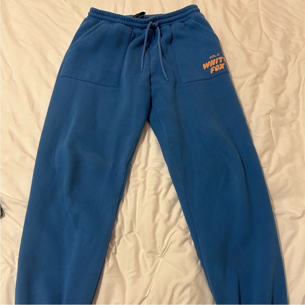 White Fox Matching Set (Hoodie and sweatpants) - Picture 4 of 5